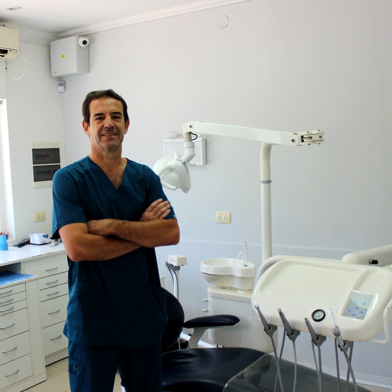 Dr. Emiliano García